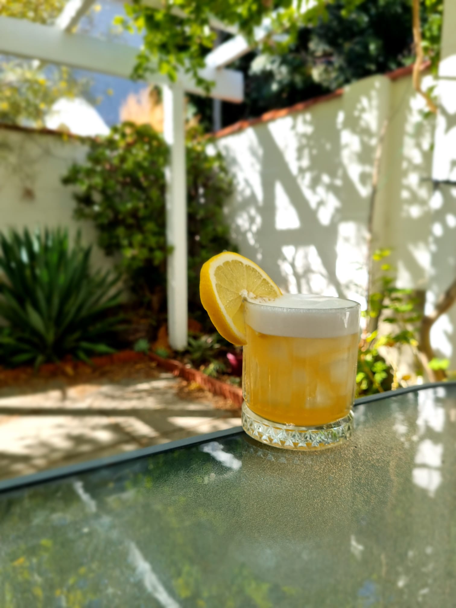Happy Hour - Gin Whiskey Sour