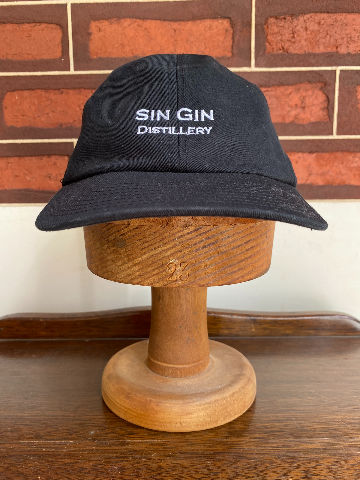 Sin Gin Cap